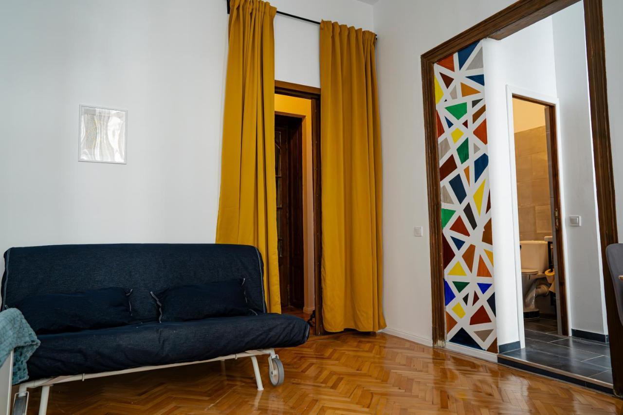 Old Town Jacuzzi Studio بوخارست المظهر الخارجي الصورة