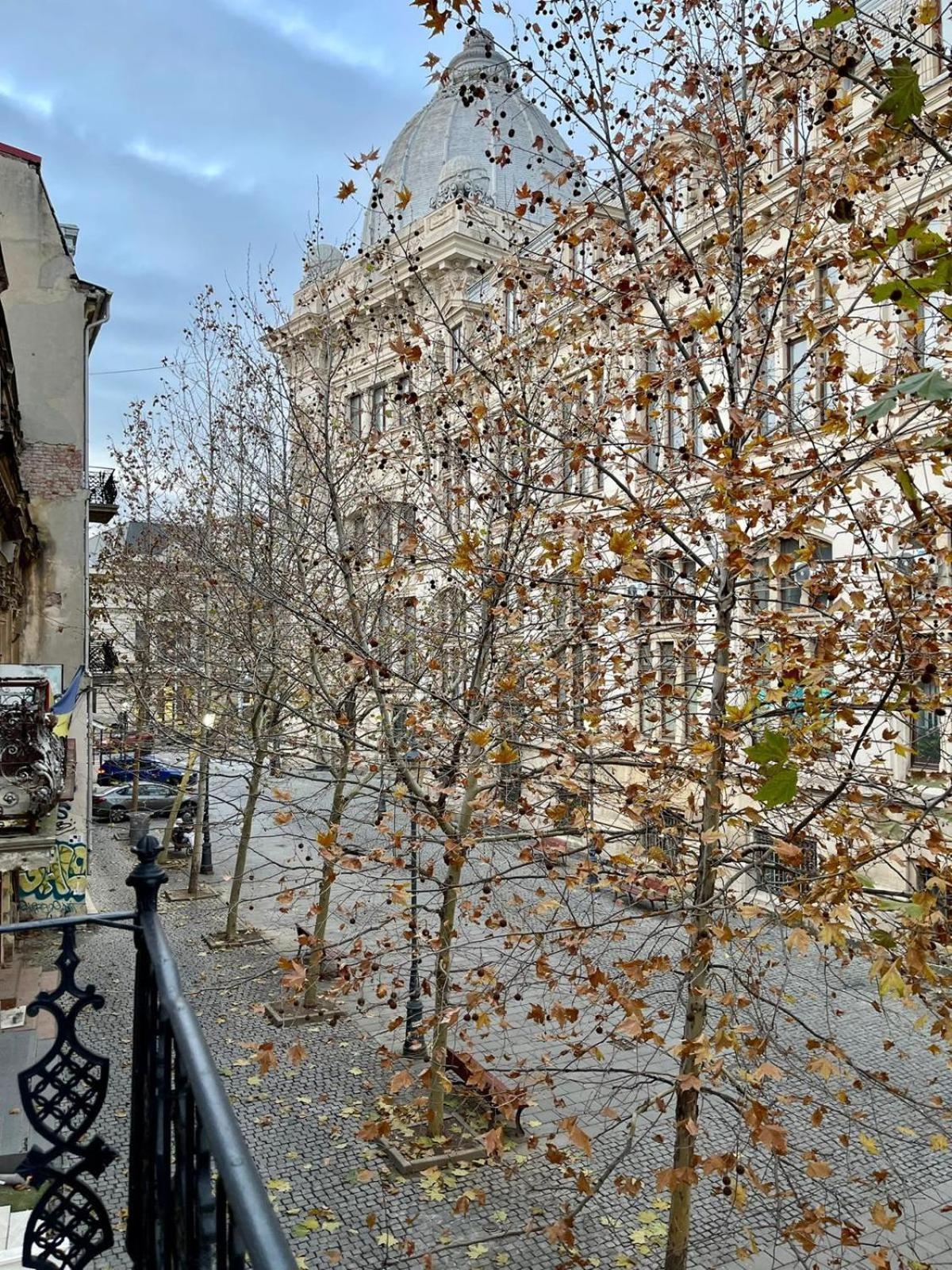 Old Town Jacuzzi Studio بوخارست المظهر الخارجي الصورة